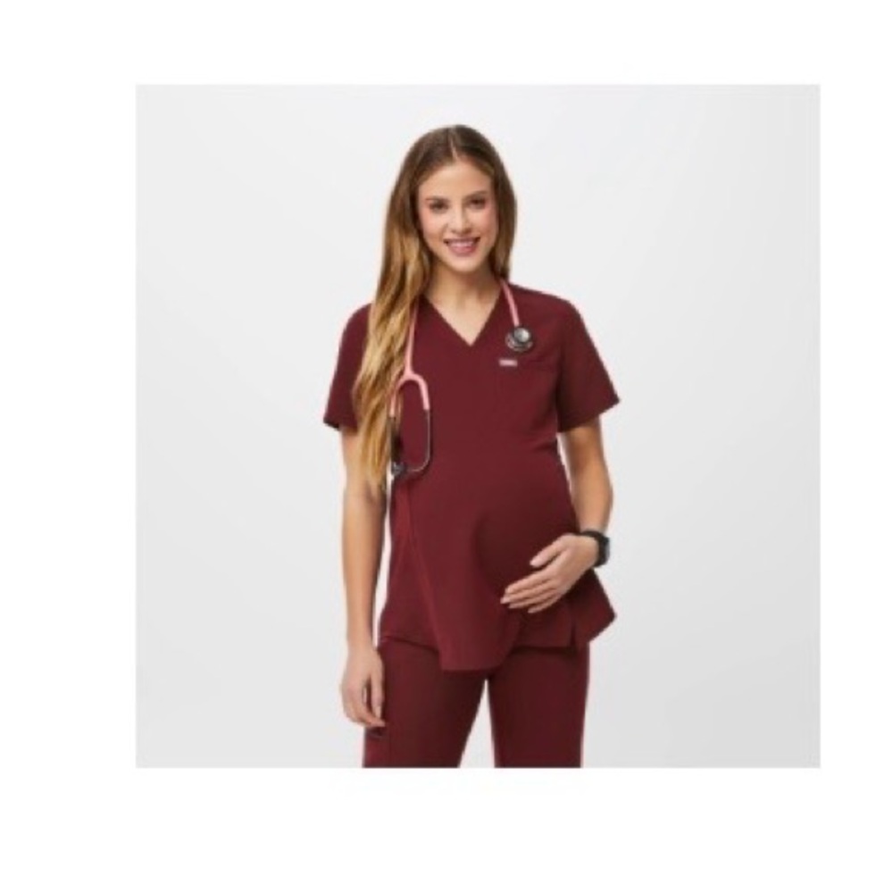Figs Burgundy Maternity scrub set medium NWOT